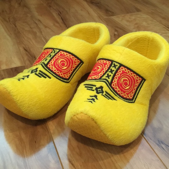 dutch wooden shoe slippers